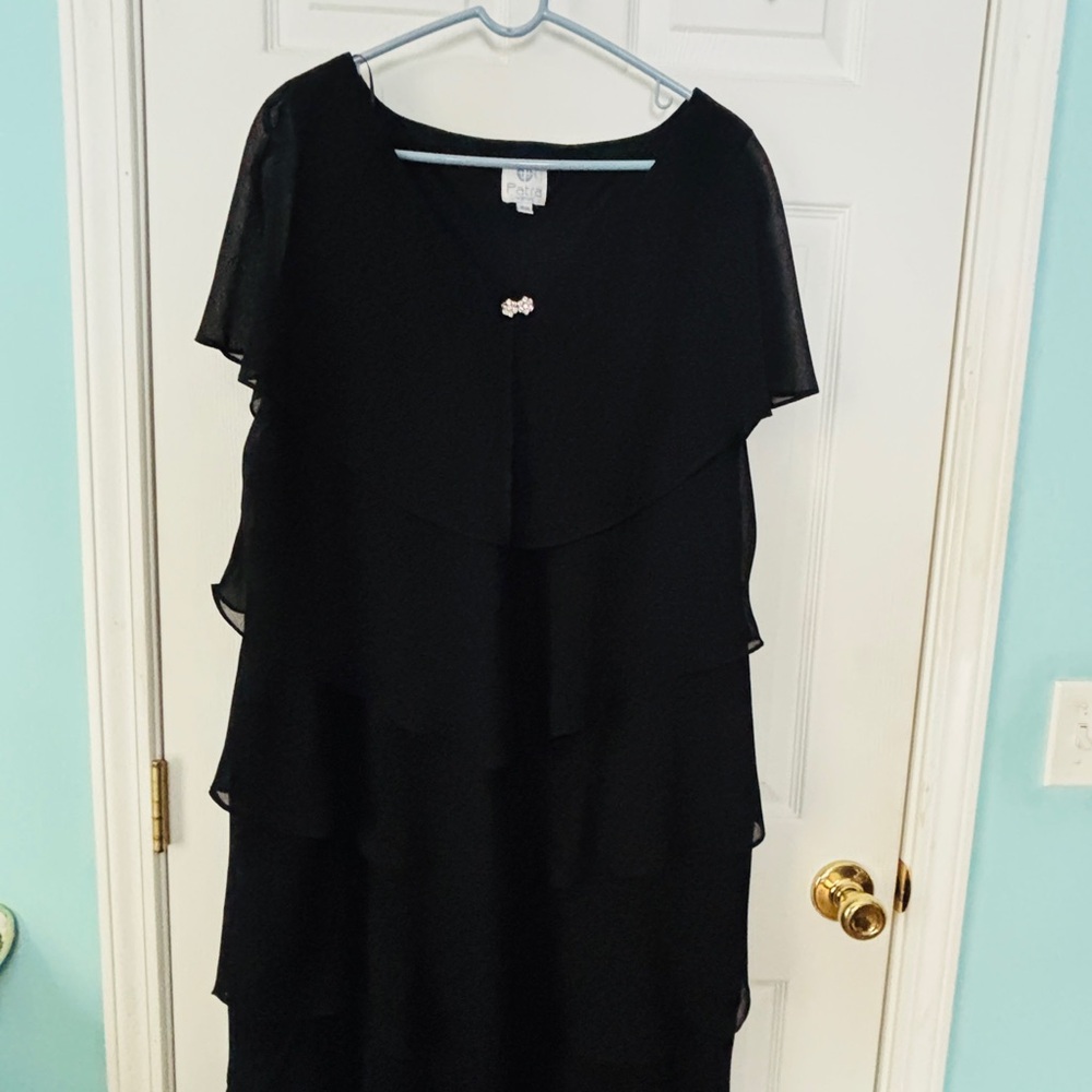Elegant Black Layered Dress,PETRA. 18W  chest 25” Length 40” polyester